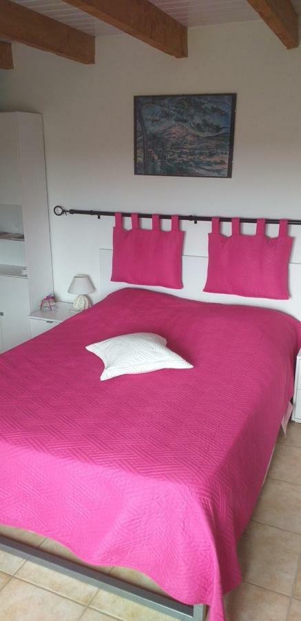 Chambre Du Raisin Puyricard Luaran gambar
